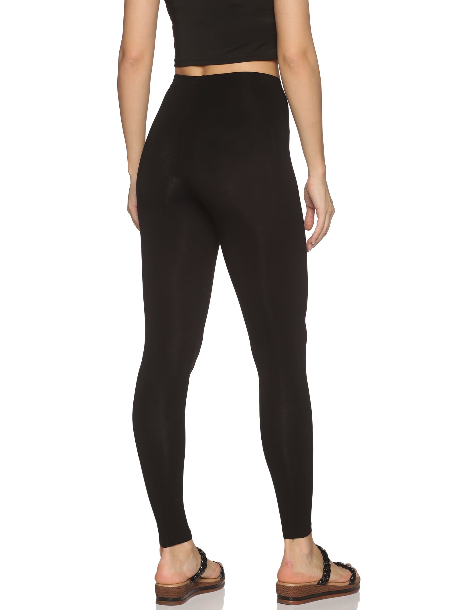 Are there any advantages of wearing black spandex leggings for women? -  Quora